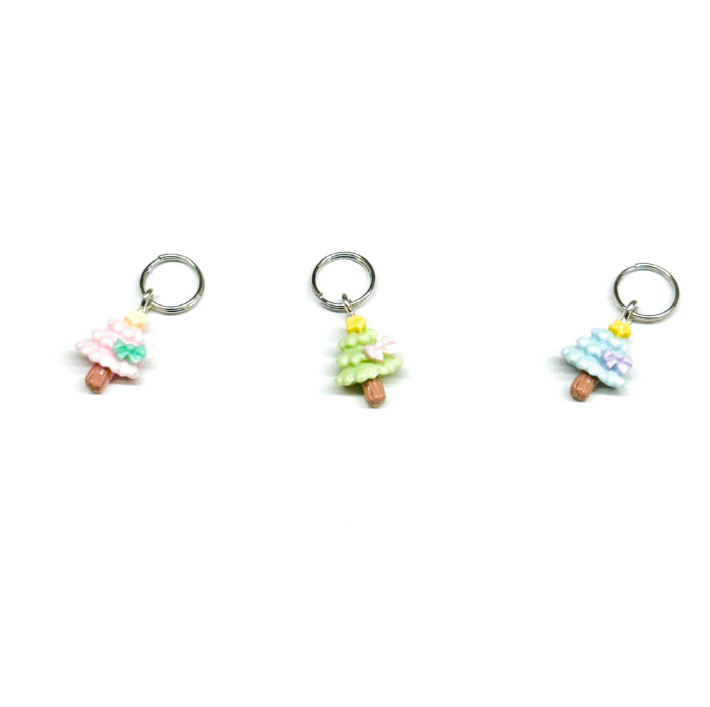 Christmas Tree w/ Bow Charm