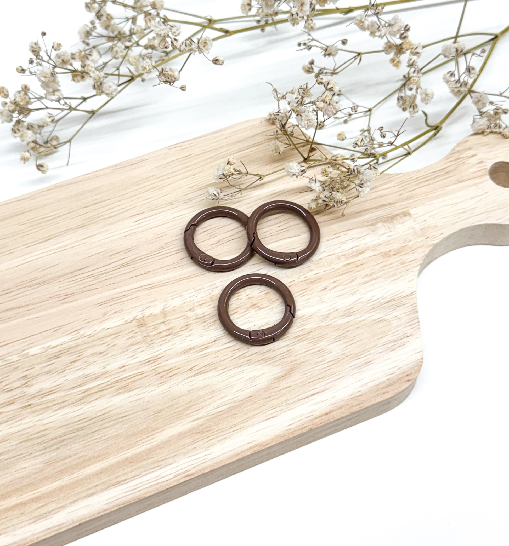 O-Ring Clasp - Brown